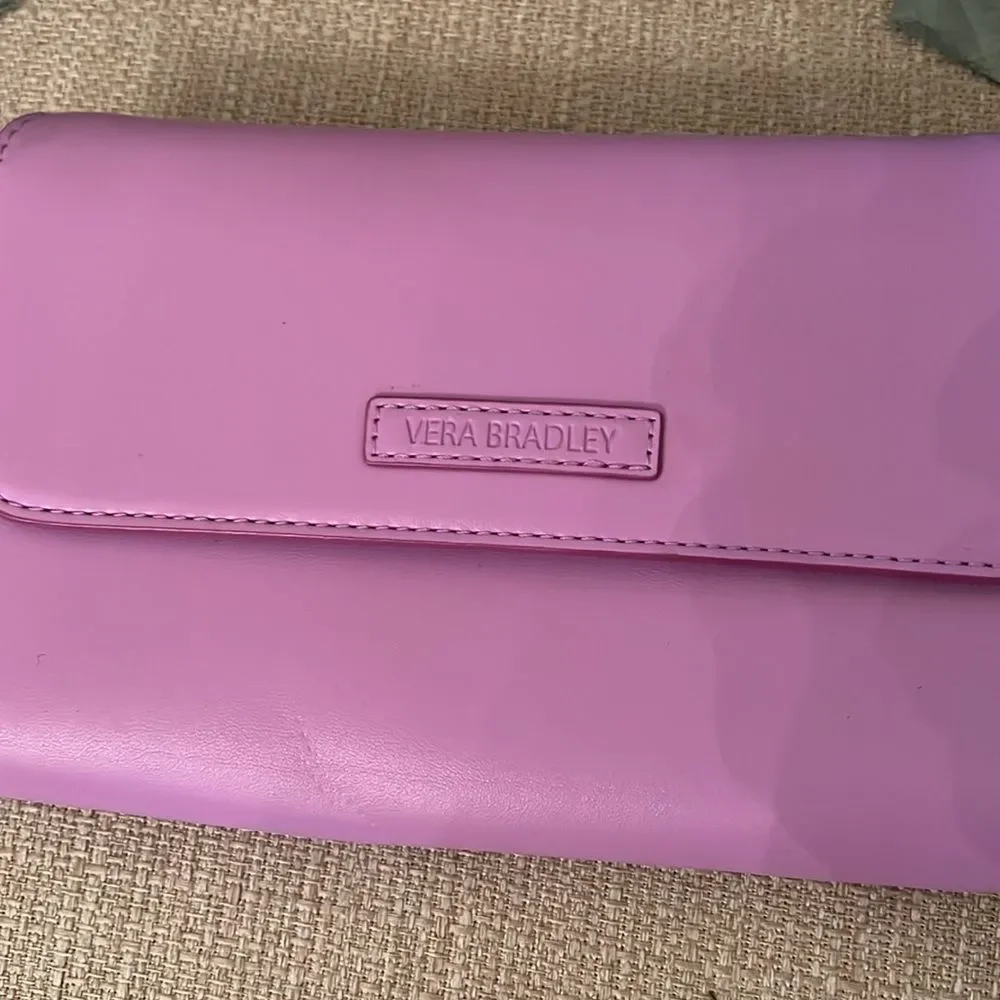 Vera Bradley EUC Lavendar Wristlet Wallet